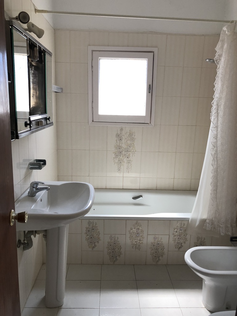 Salle de bains à rénover à Ibiza